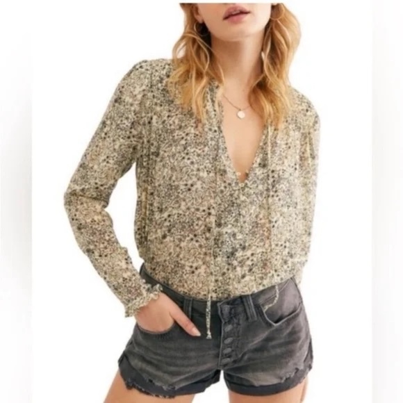Free People Honeydew Tie Neck Blouse 31944 - Picture 1 of 14
